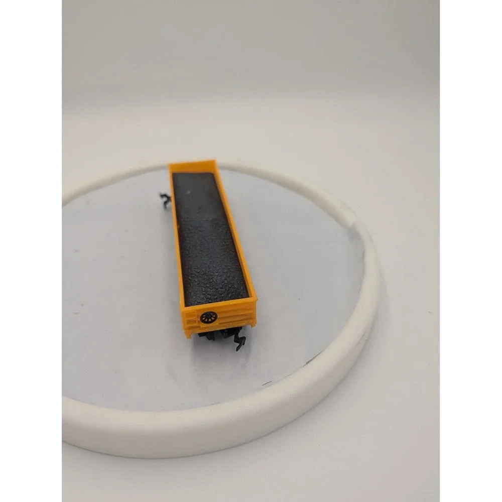 Union‎ Pacific HO Scale Gondola Car Yellow UP 29500 with Coal Load